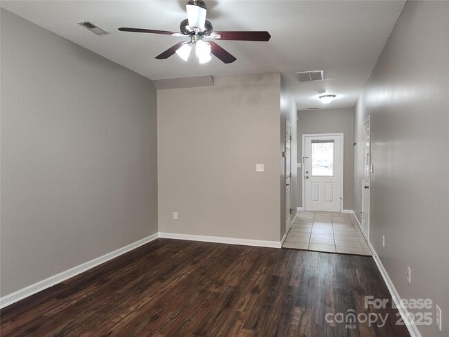 Photo - 467 Doughton Ln