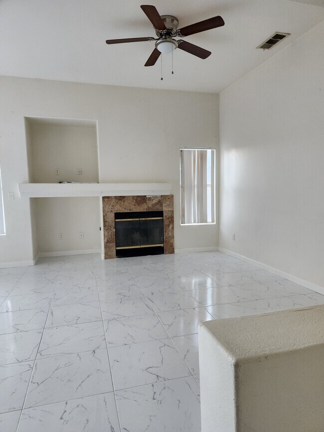 Photo - 30192 Kenwood Dr