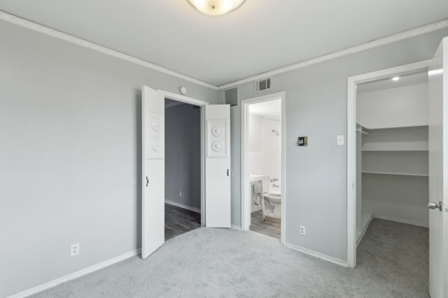 Photo - 409 E 9th St Unidad 106