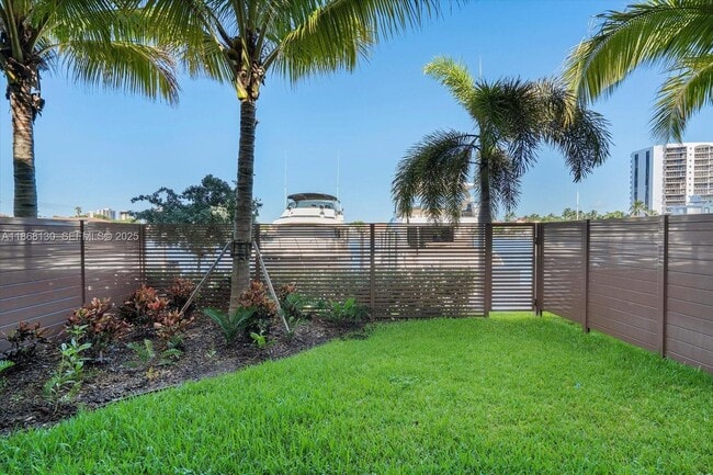 Photo - 3750 Yacht Club Dr