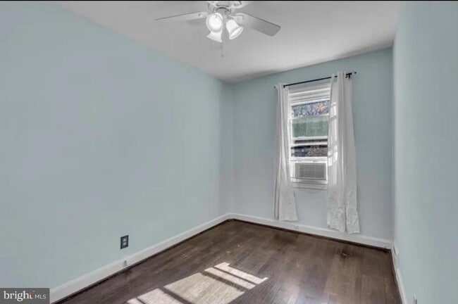 Photo - 4011 Blaine St NE