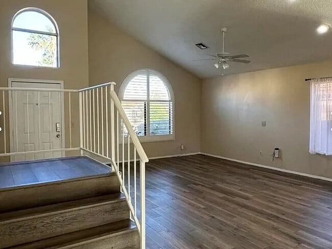 Photo - 15002 S 27th Way