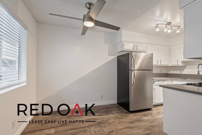 Photo - Stunning One Bedroom with Air Conditioning... Unidad 203