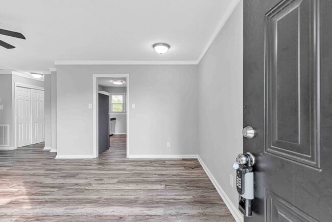 Photo - 322 Starling St