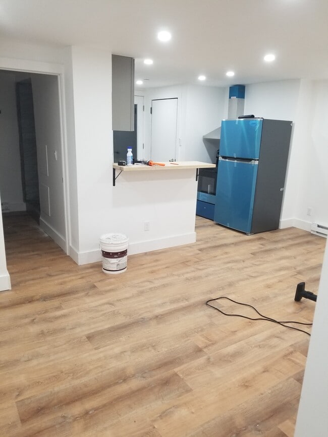 Livingroom - 68 Lander St Unit Basement