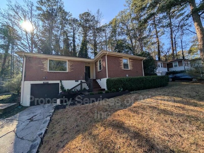 Photo - 1853 Boulderview Dr SE