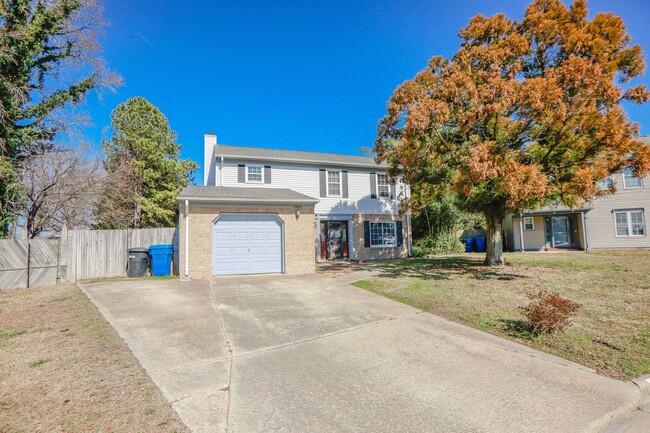 Photo - Spacious 4BR Home with a Fenced Yard & Jetted Tub