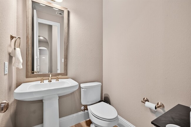 Photo - 14 Cottage Glen Ln