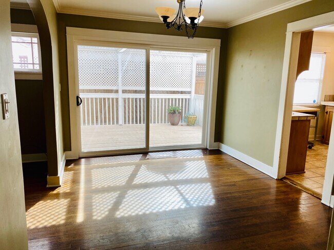 Photo - 4196 Iowa St