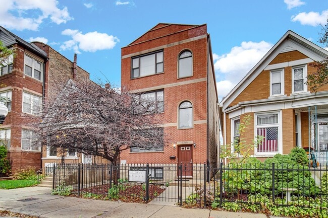 Photo - 2218 W Augusta Blvd Unit 1