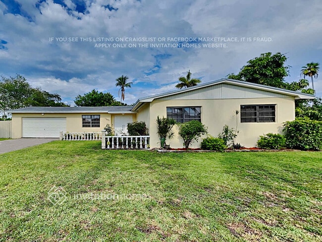 Building Photo - 17421 SW 92nd Ct