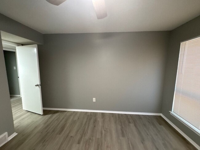 Photo - Newly Refreshed 3 bedroom 2 bath duplex