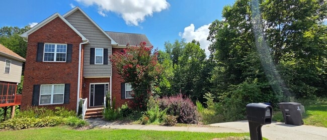Building Photo - 4049 Clinard Ave