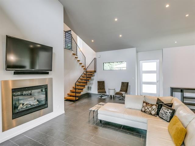 Photo - 919 Knott Pl