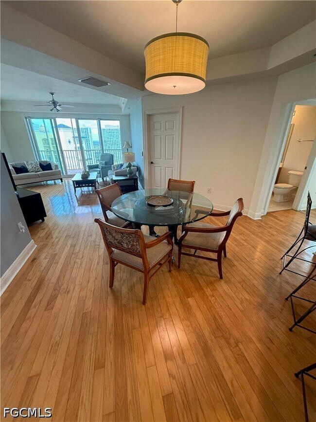 2743 First St Unit 2306