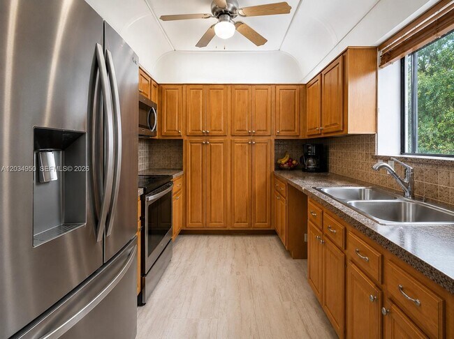 Photo - 9606 SW 1st Ct Unit 16-S