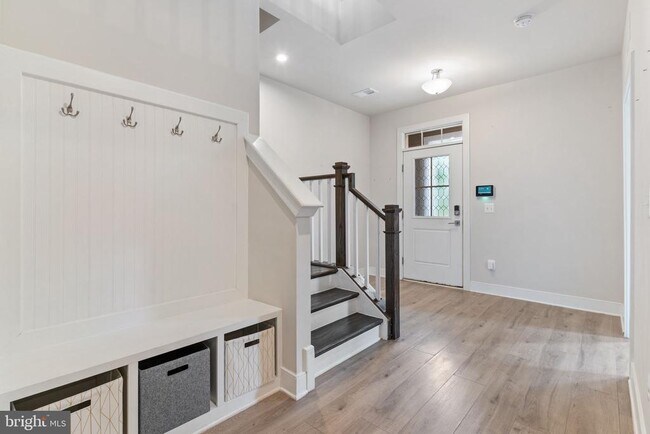 Photo - 1460 Meadowlark Glen Rd
