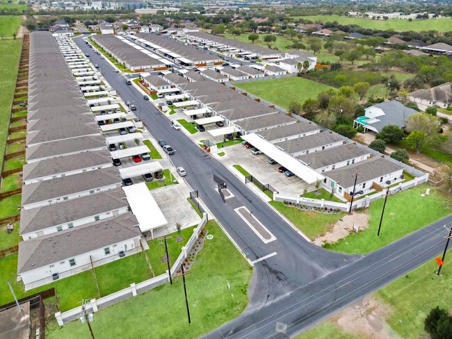 Photo - 1304 Shavano Dr