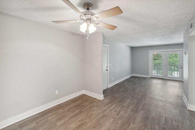 Photo - Nottingham Apartments