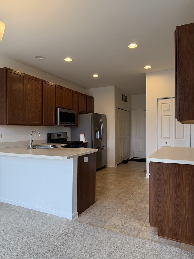 Photo - 544 Silverton Dr