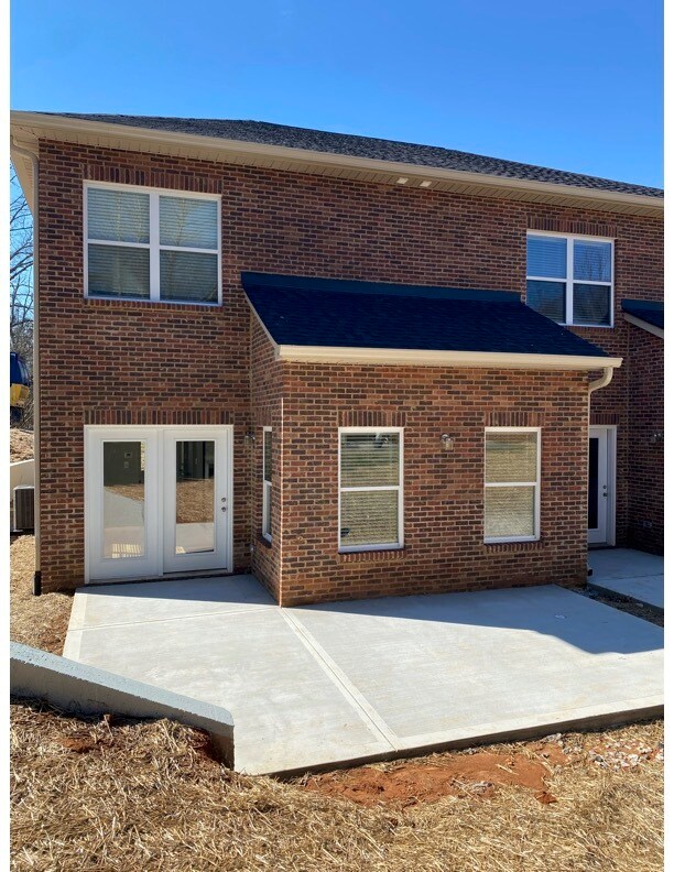 Photo - 1338 Gatewood Ln