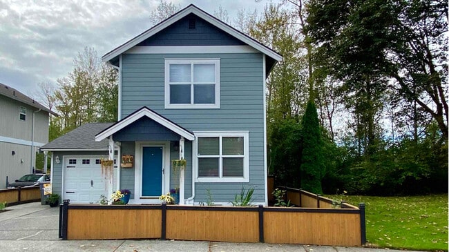 Building Photo - 200 Whispering Pine Pl Rental