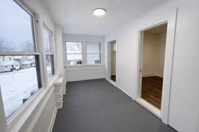 Photo - 712 Roselle Ave