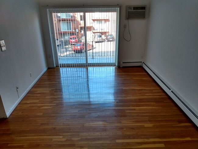 Building Photo - 1041 Delta Ave Unit 502
