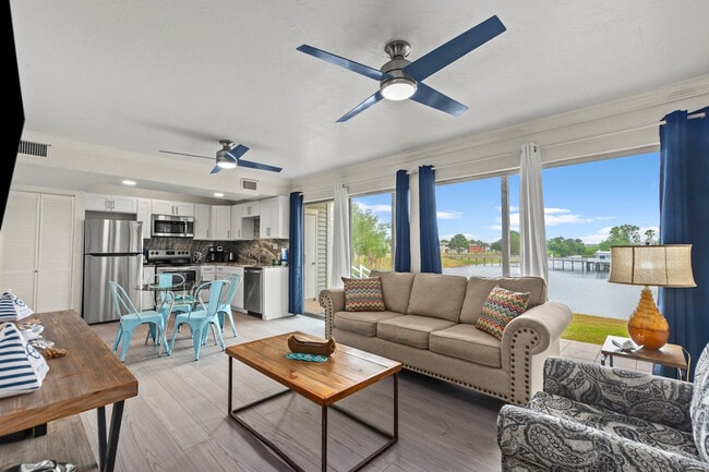 Building Photo - 4000 Gulf Terrace Dr Unit ID1285891P Rental