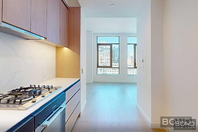 Building Photo - 480 Kent Ave Unit 16E Rental