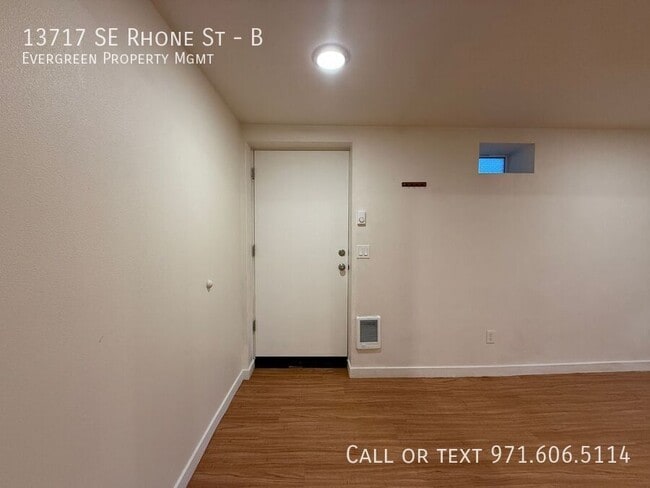 Photo - 13717 SE Rhone St Unit B