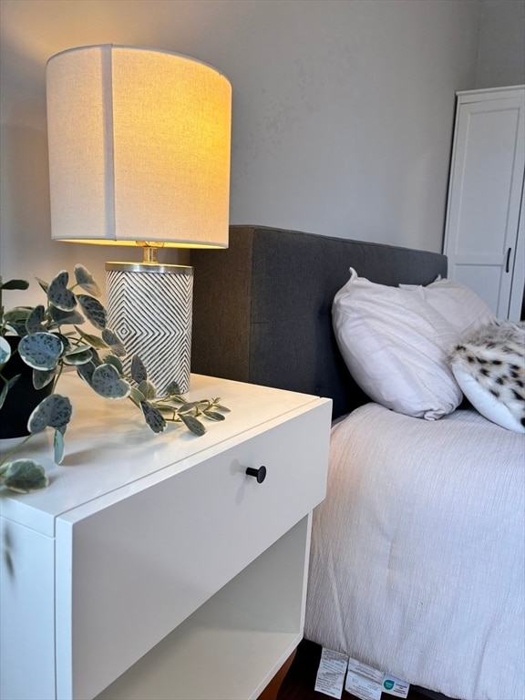 Building Photo - 320 Maverick St Unit 3