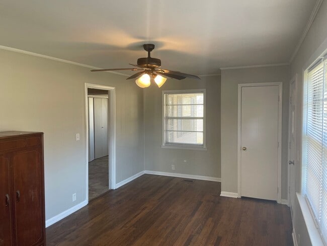 Photo - For Rent