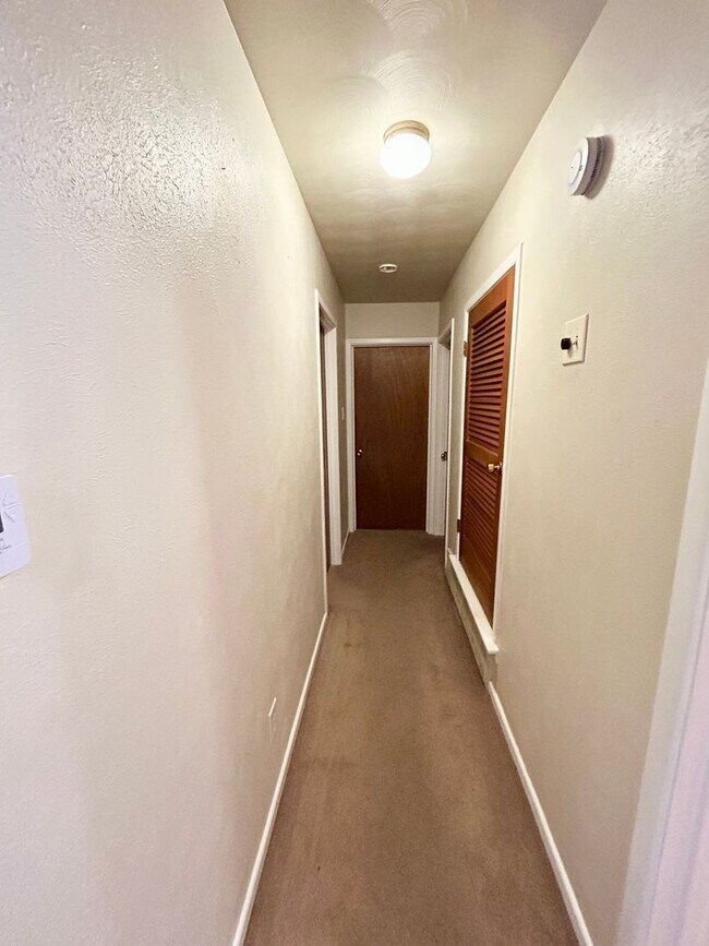 Photo - 3 bed 2 bath near the west loop Now available