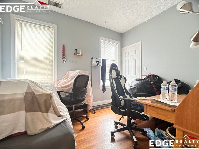 Photo - 11 Harvard Ter Unit 1