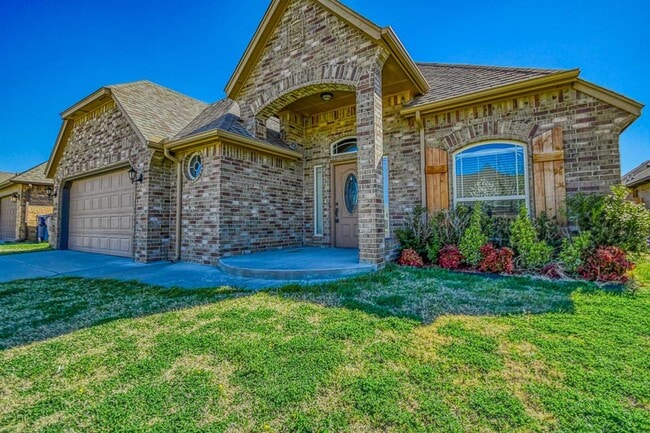 Photo - Beautiful home in desired Williamson Farms!