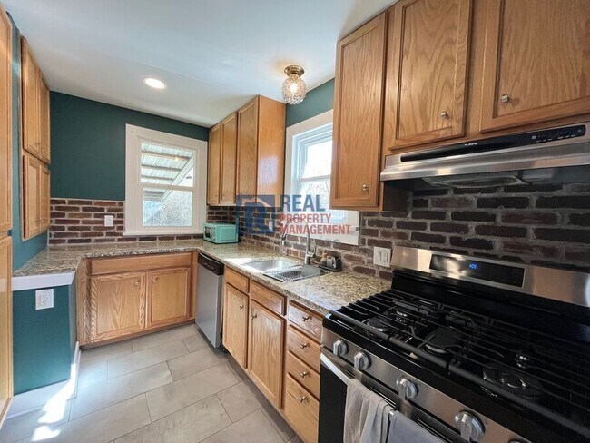 Photo - 3440 Clayton St