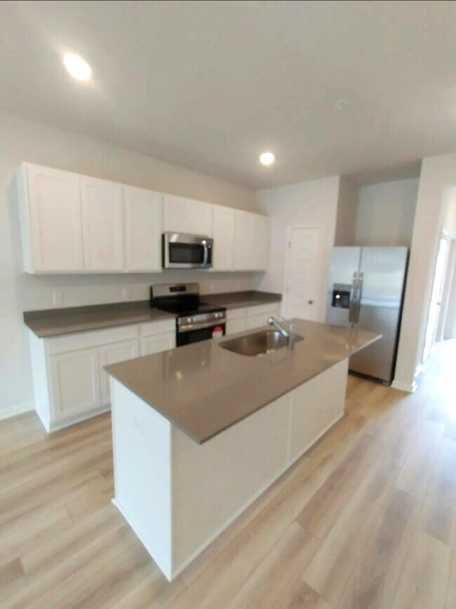 448 Alcott Wy