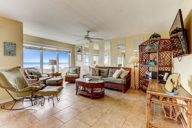 Building Photo - 382 S Fletcher Ave Unit ID1248222P Rental