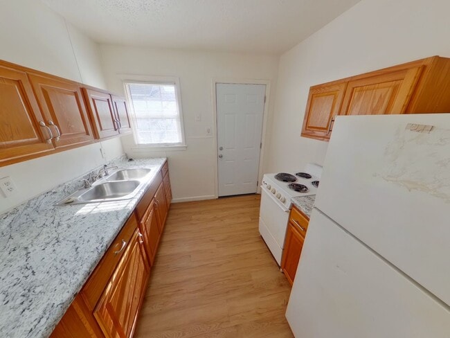 Photo - 1608 S Martinson St Unit 1