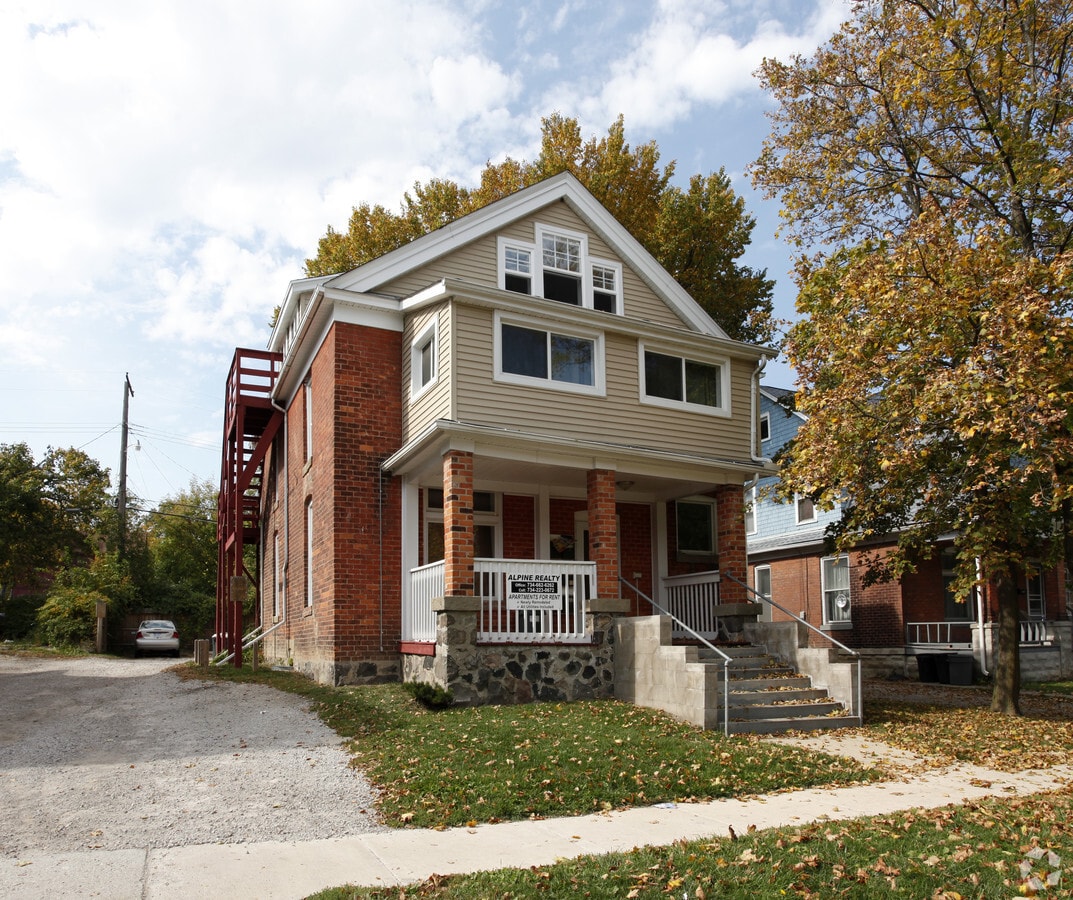 127 College Pl - Utilities Included - 127 College Pl - Utilities Included