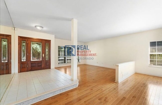 Photo - 10010 Irving St