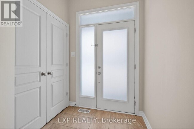 Photo - 529 Rowers Way