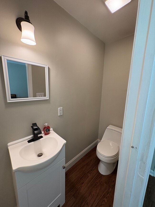 Photo - 207 Coachman Dr