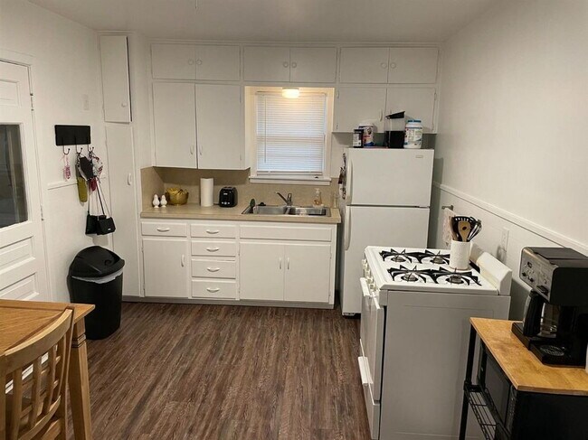 Photo - 3203 33rd St