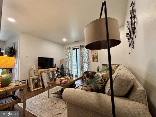 Photo - 101 Gregorys Way