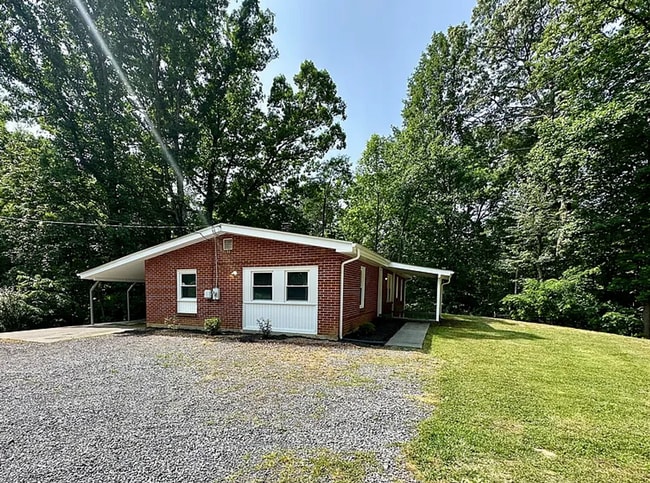 Building Photo - 842 Givens Tyler Rd