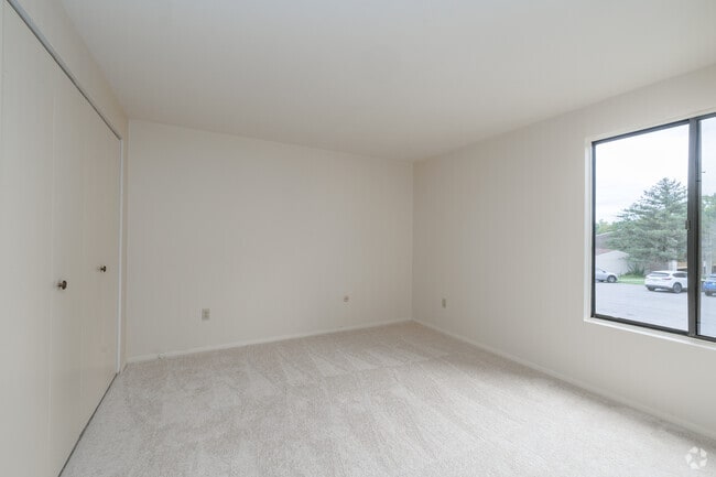 2BR, 1.5BA - 1,200SF - Bedroom