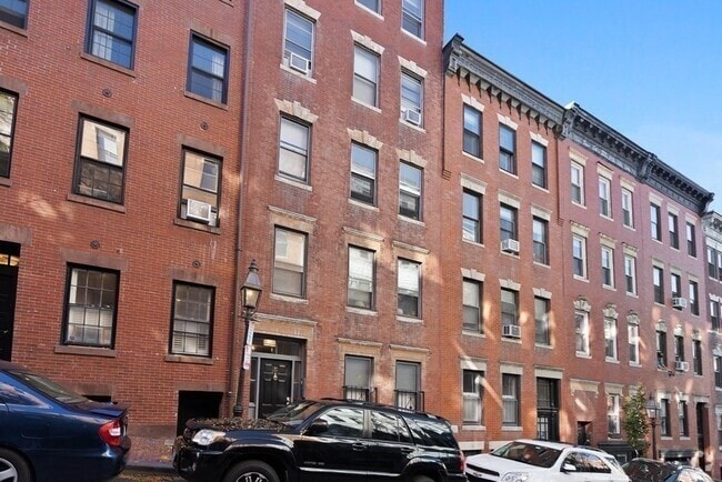 Building Photo - 35 Grove St Unit 3 Rental