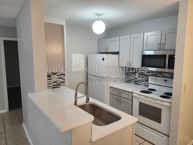 Photo - 5956 Westgate Dr Unit 102